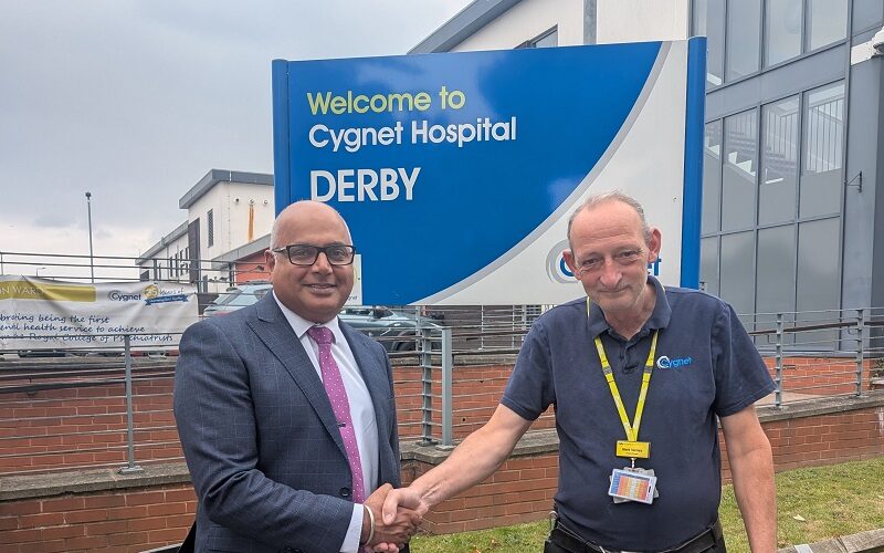 Baggy Shanker MP and Mark Varney, Hospital Manager of Cygnet Hospital Derby
